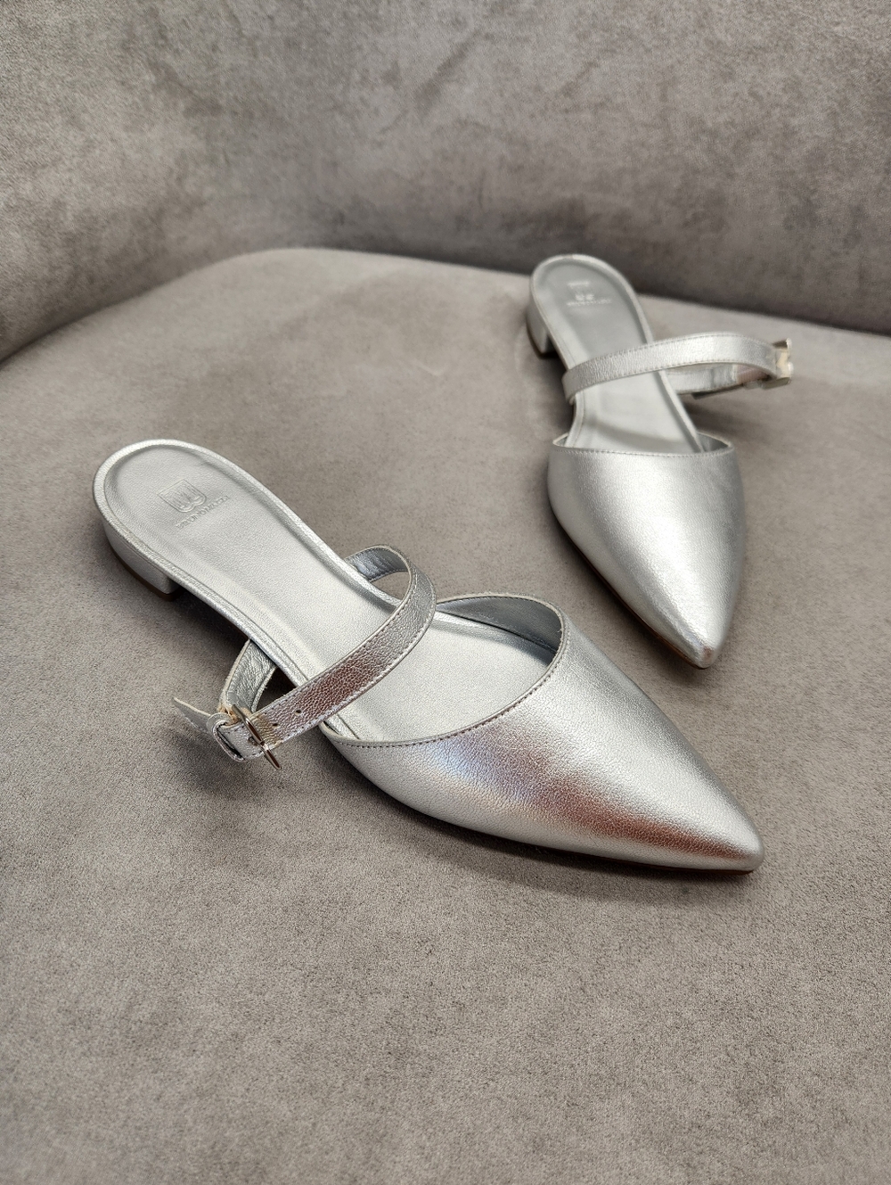 Bruno Magli Flat Mules 10.5 Silver Leather Pia Pointed Toe Made Italy New $395 - Picture 5 of 15